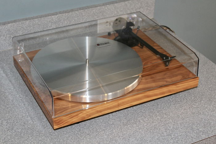 Project 1-Xpression Carbon Classic RPM3 DC turntable Or...