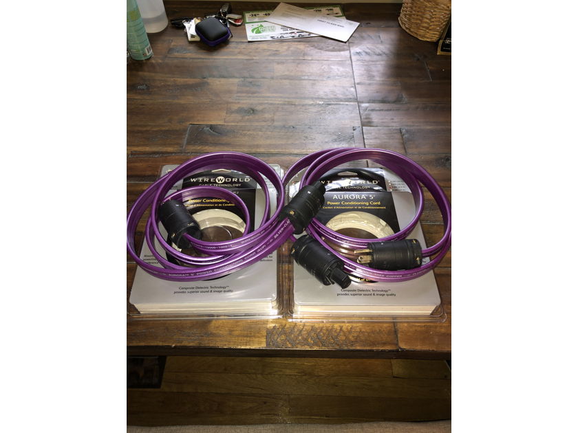 Wireworld Aurora 5.2 Power Cord w/Factory Silver upgraded IEC Connectors- 2 meter