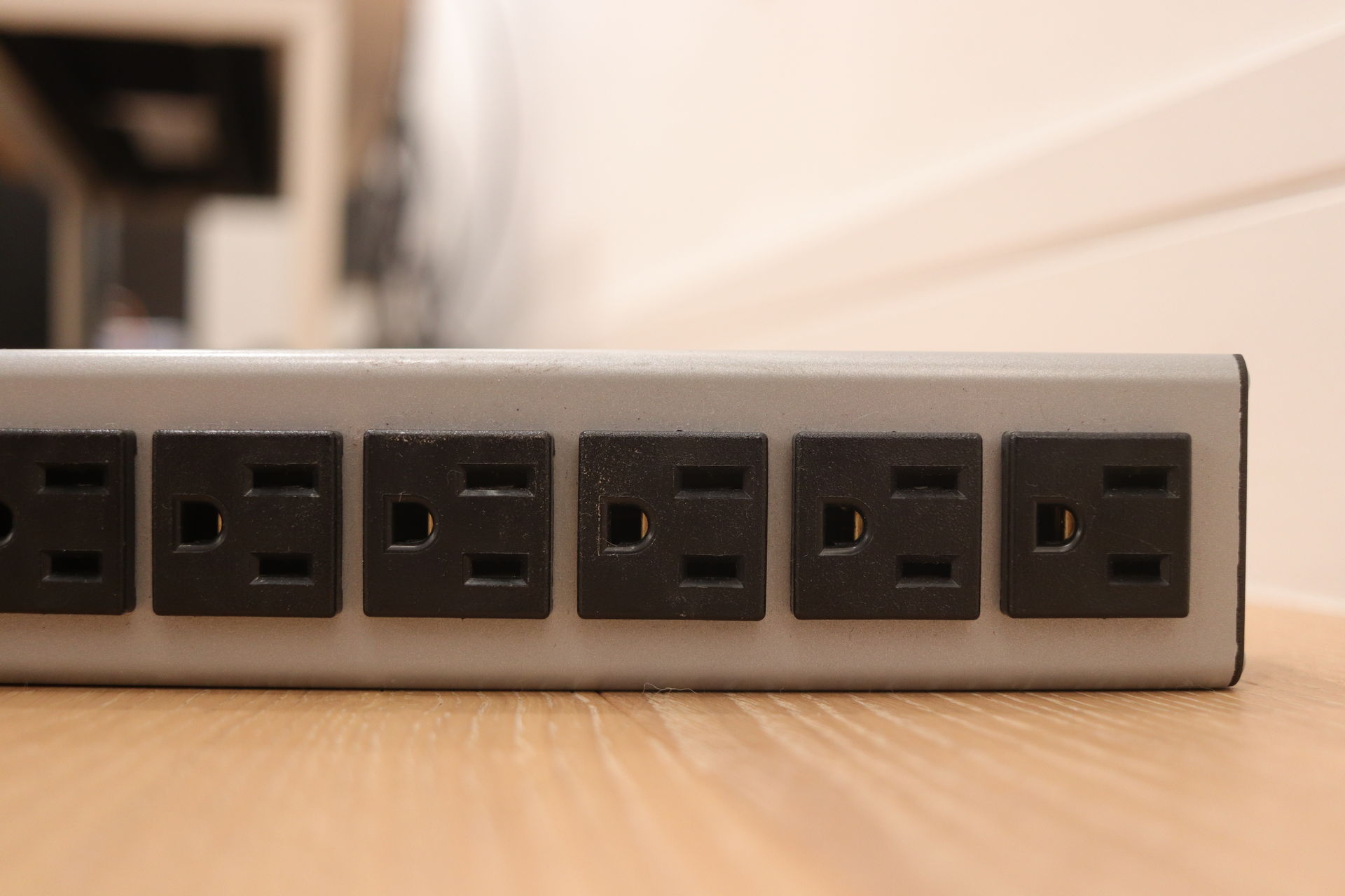 Wiremold & Legrand L10320 power strips 3