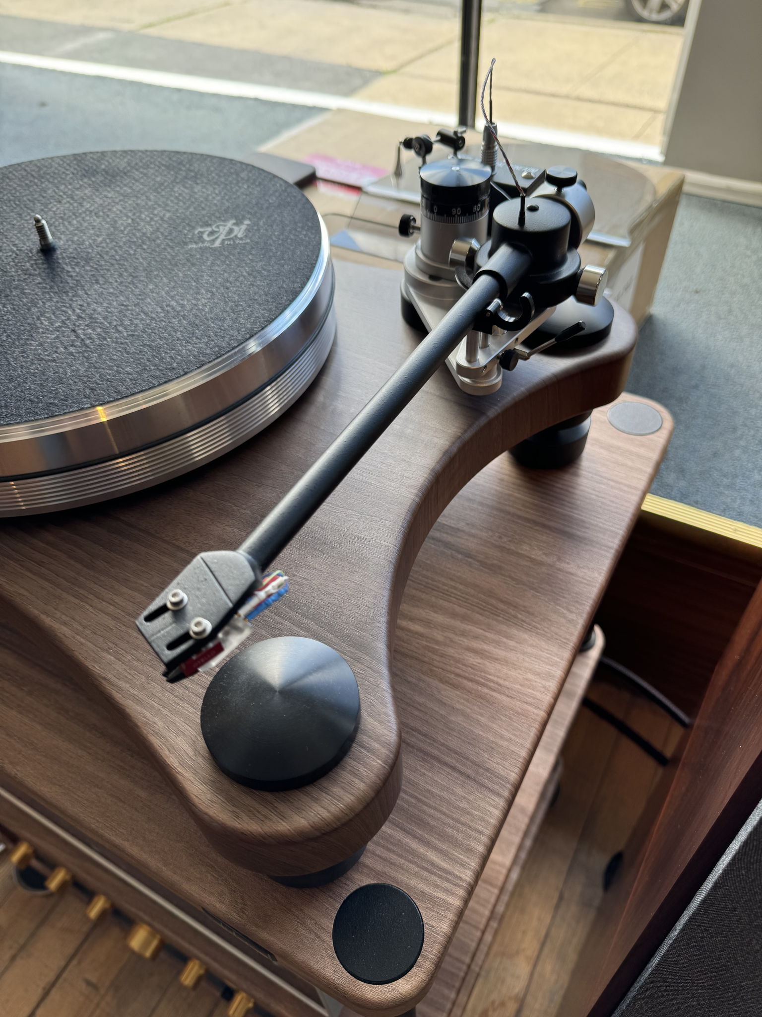 VPI Industries Prime Walnut 5