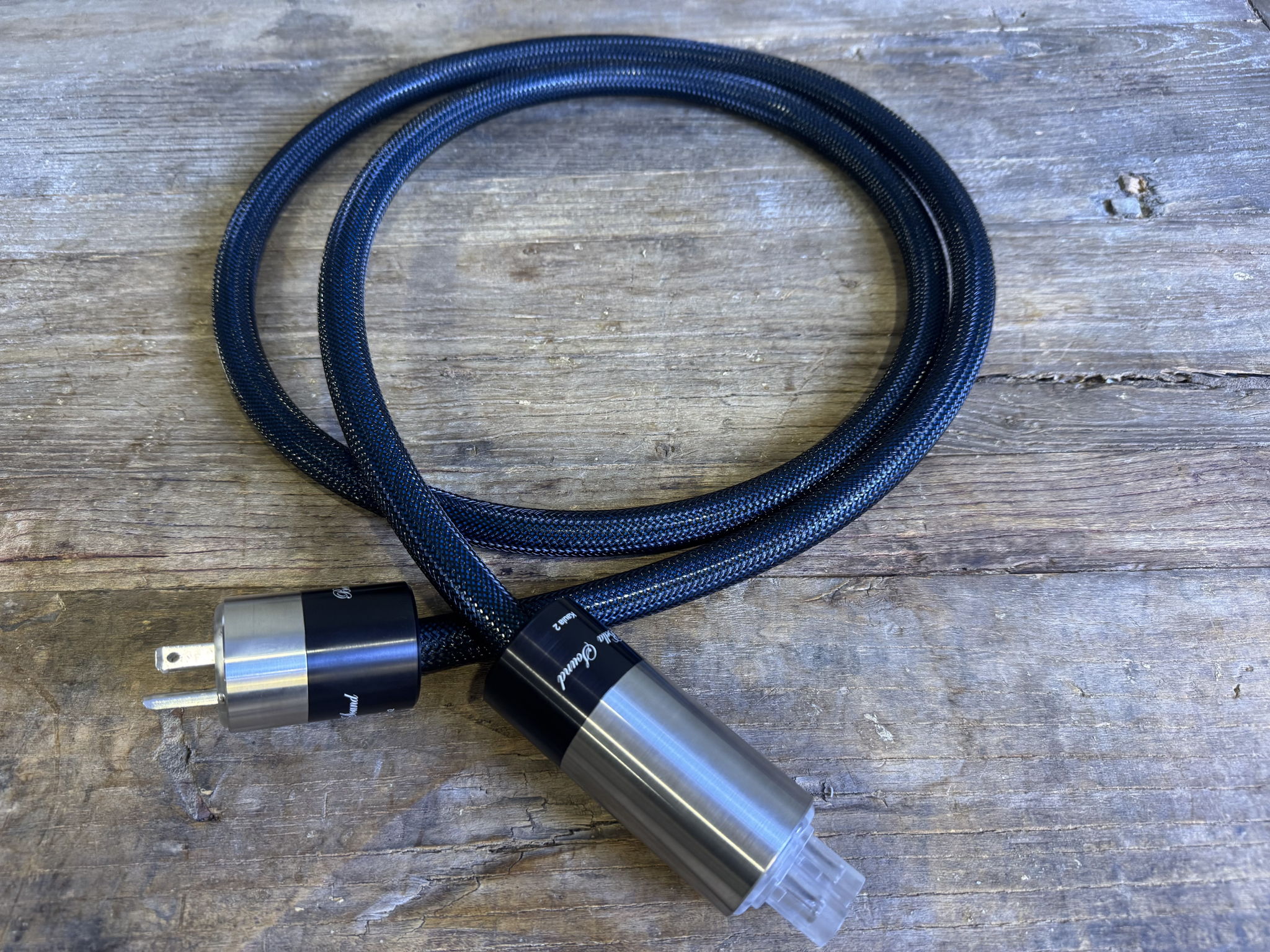 Bella Sound Kaula 2 power cable 4