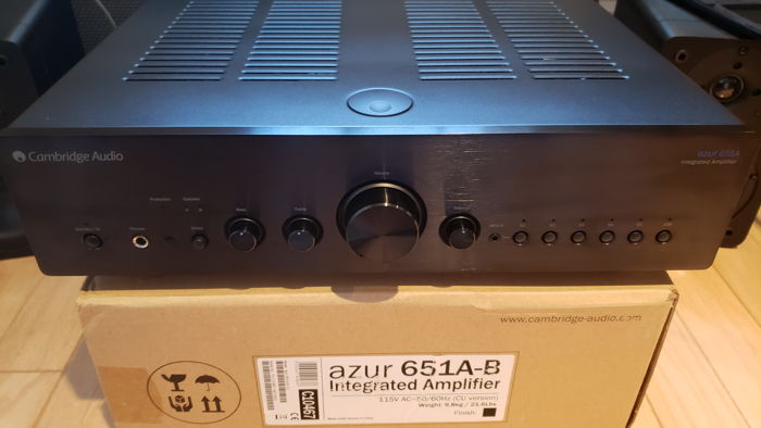Cambridge Audio azur 651a USB w/DAC Integrated 75 Watts...
