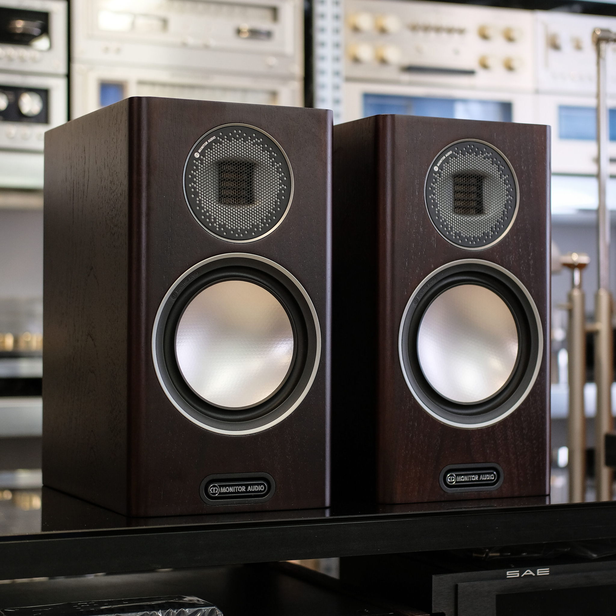 Monitor Audio Gold 100 Bookshelf Loudspeakers - DEMO