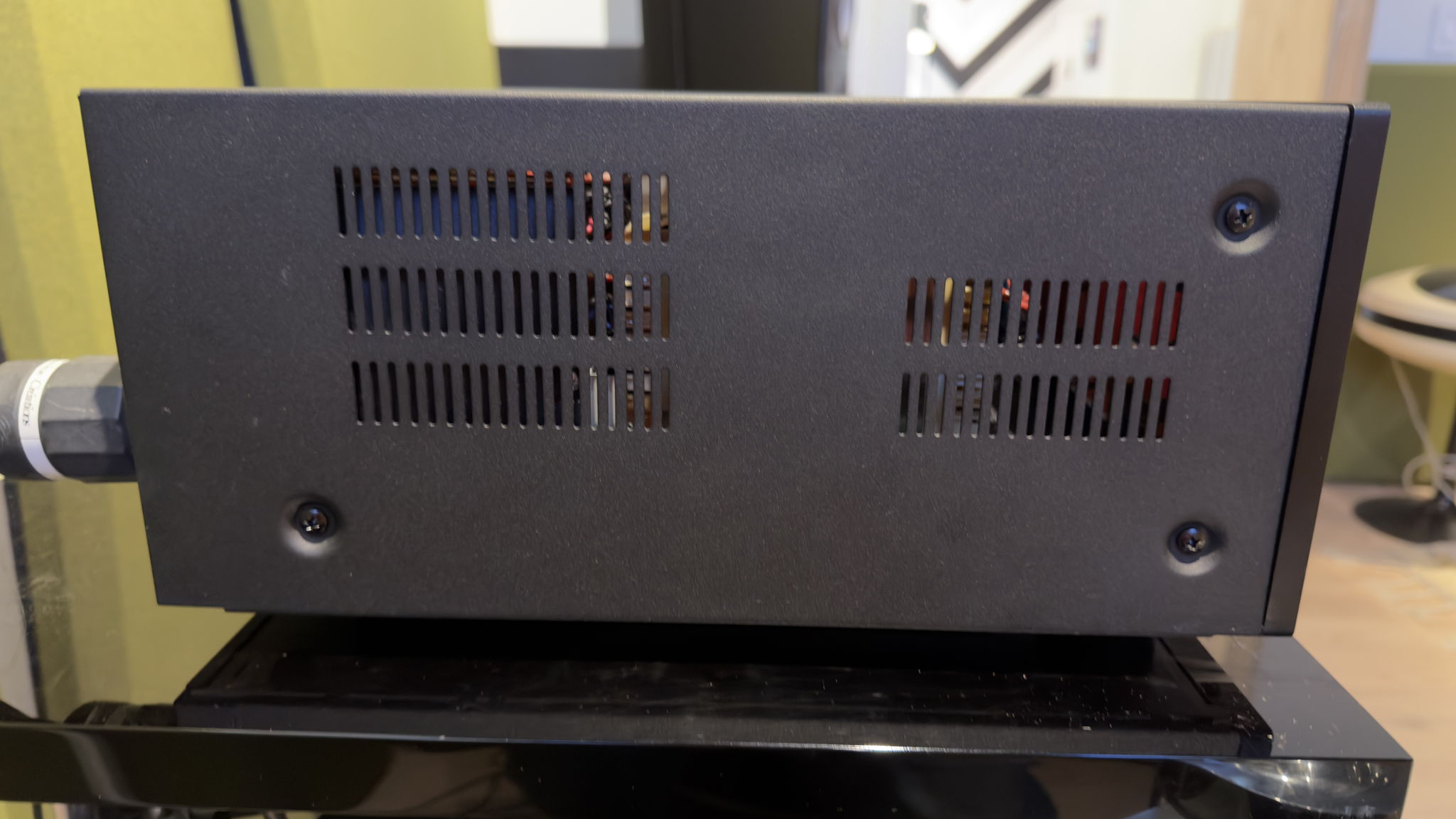 Anthem MRX 740 8K A/V Receiver w Remote EXCELLENT 6