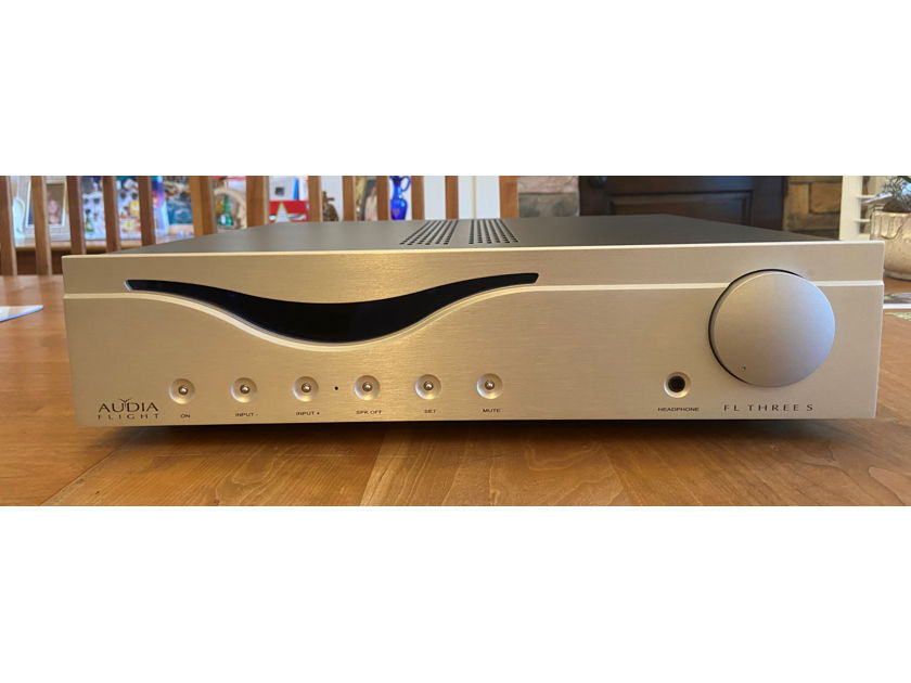 Audia Flight FL3S Integrated Amp with DAC and Phono Stage