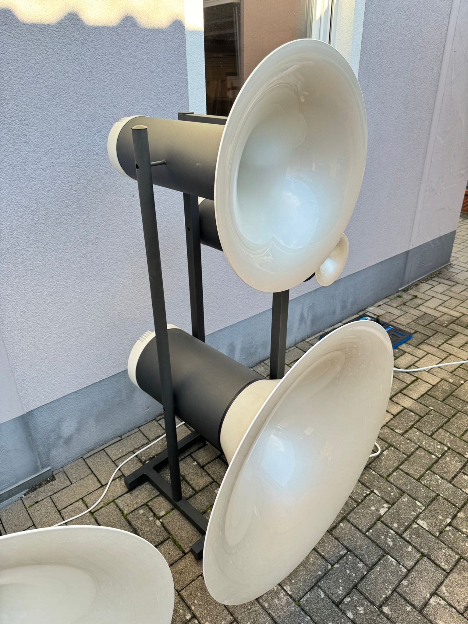 Avantgarde Trio G Horn speakers in white 5