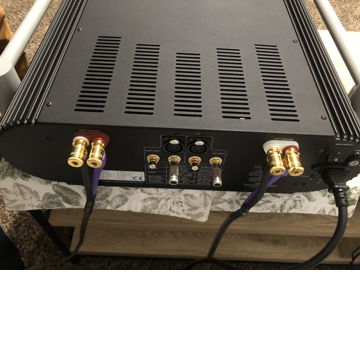 Simaudio W5