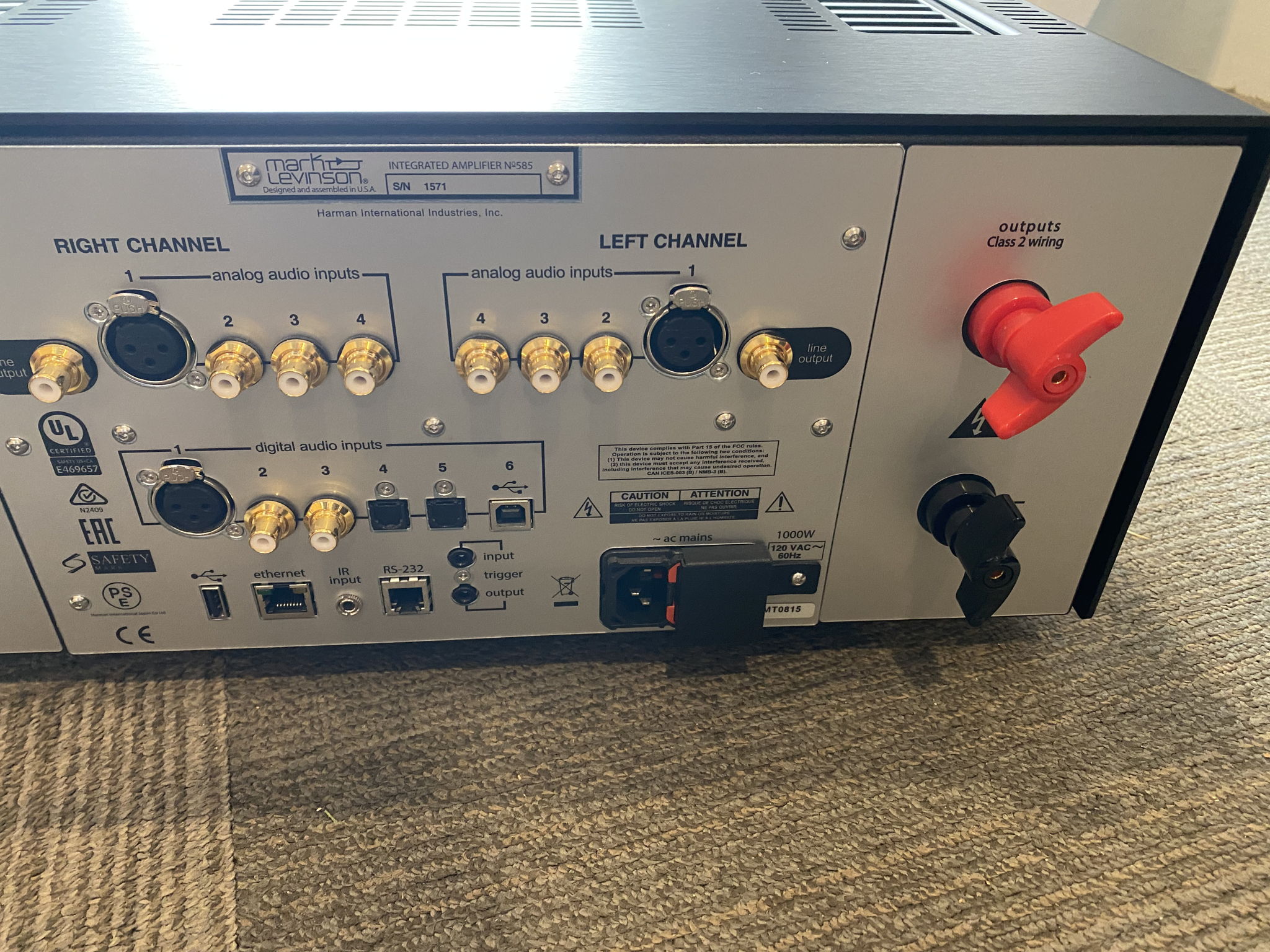 Mark Levinson No 585 Integrated Amplifier w/ Digital 8