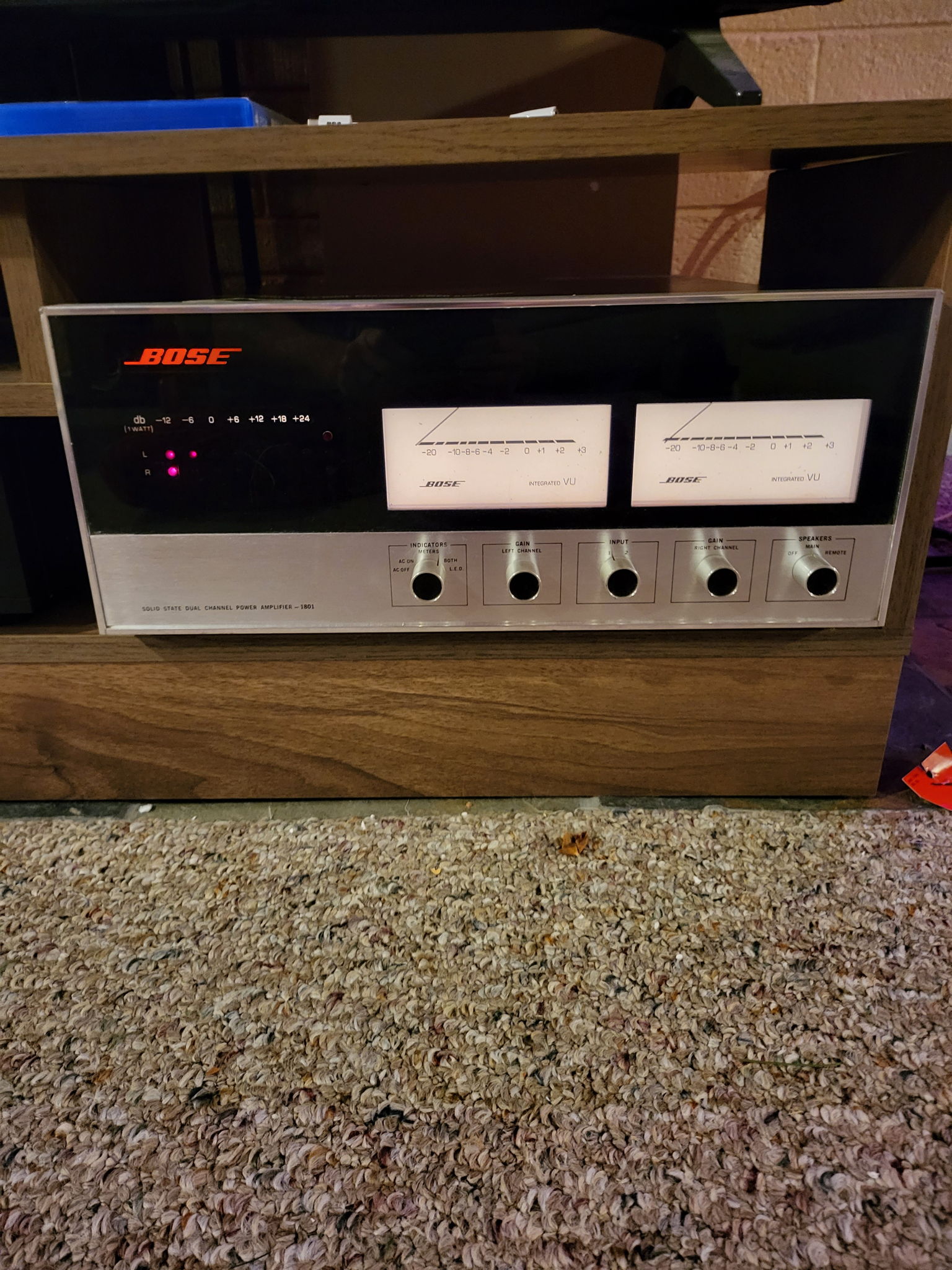 Bose 1801. 250w/8ohms 500w/4 ohms