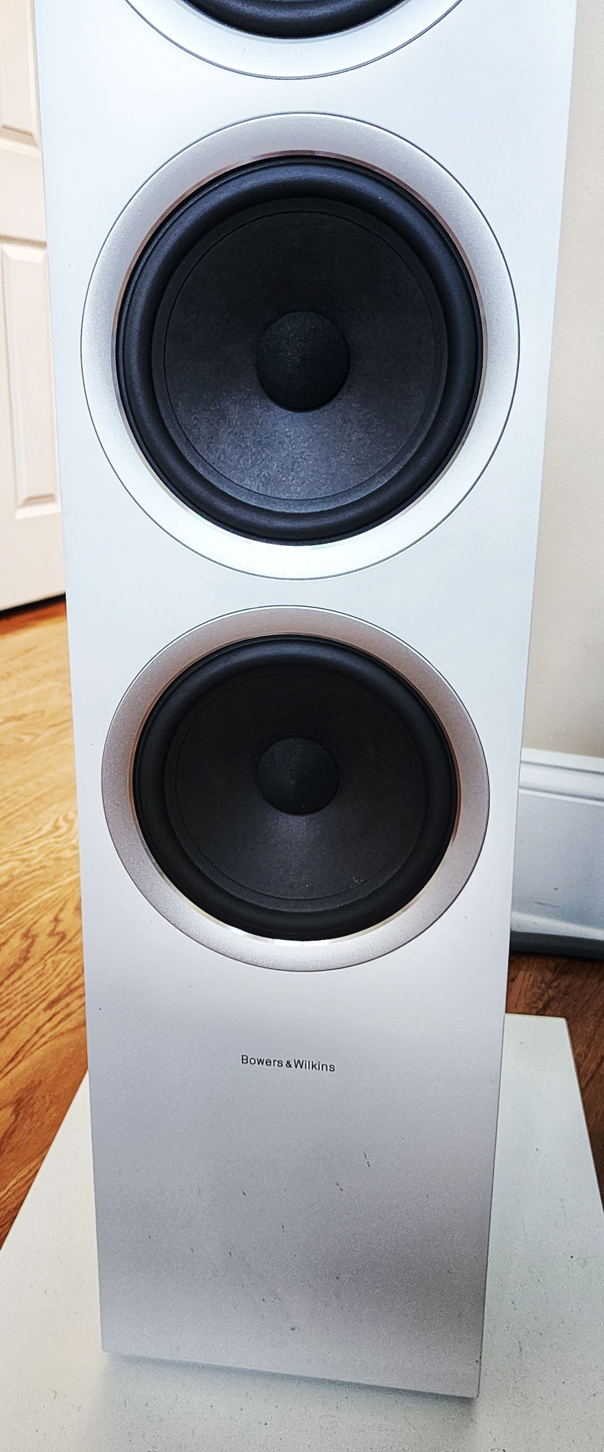 B&W (Bowers & Wilkins) 702 S2 with Monster 2.4 BiWires 9