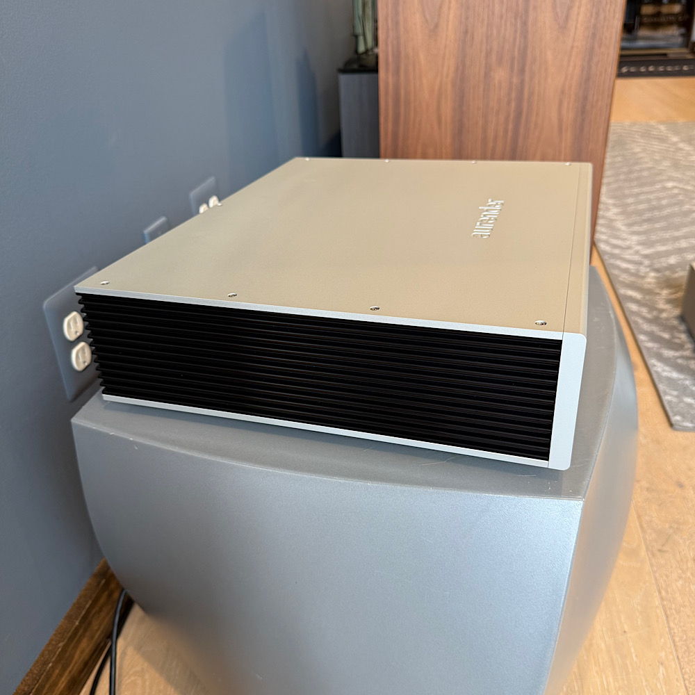 Aurender N20 Music Server and Streamer, Pre- Owned 3