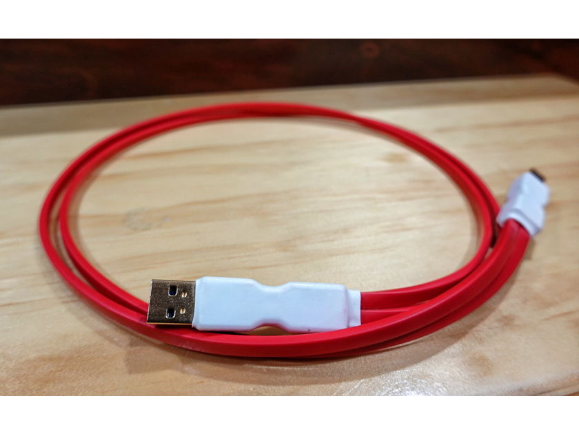 Light Harmonic LightSpeed 0.8M USB Cable in Excellent condition