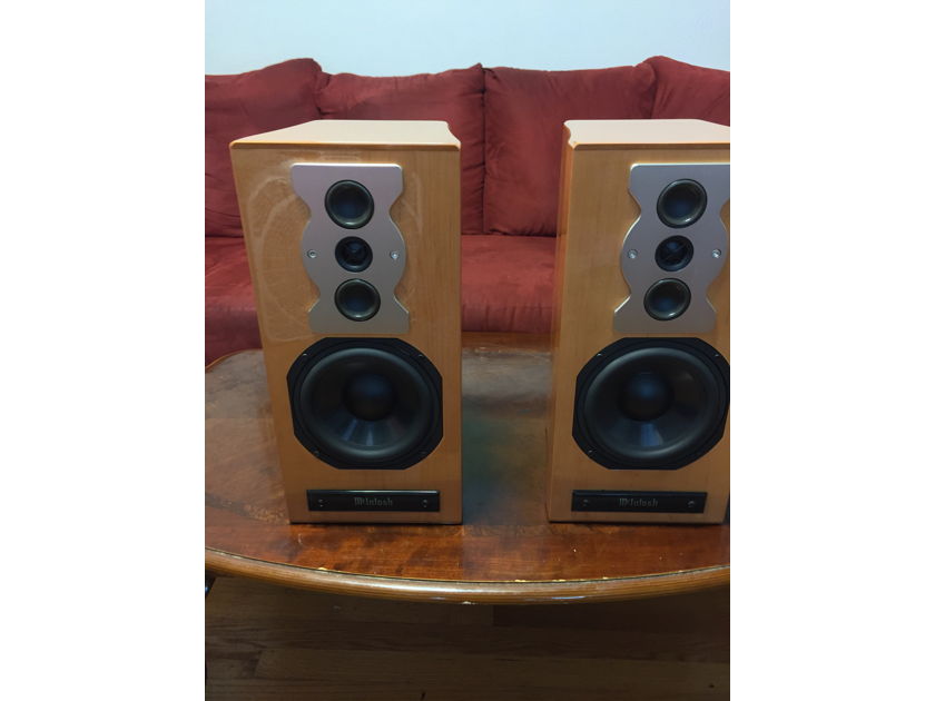 McIntosh XR50 Bookshelf Loudspeaker System (Pair)