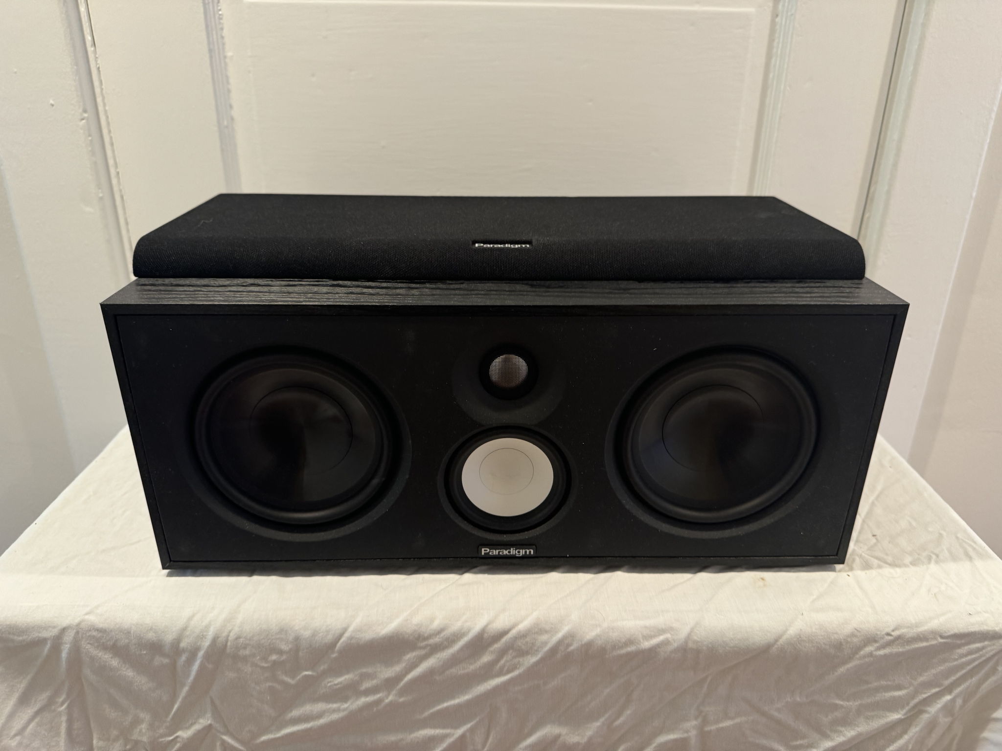 Paradigm Center Monitor Series 7 - Center Channel Speaker 2