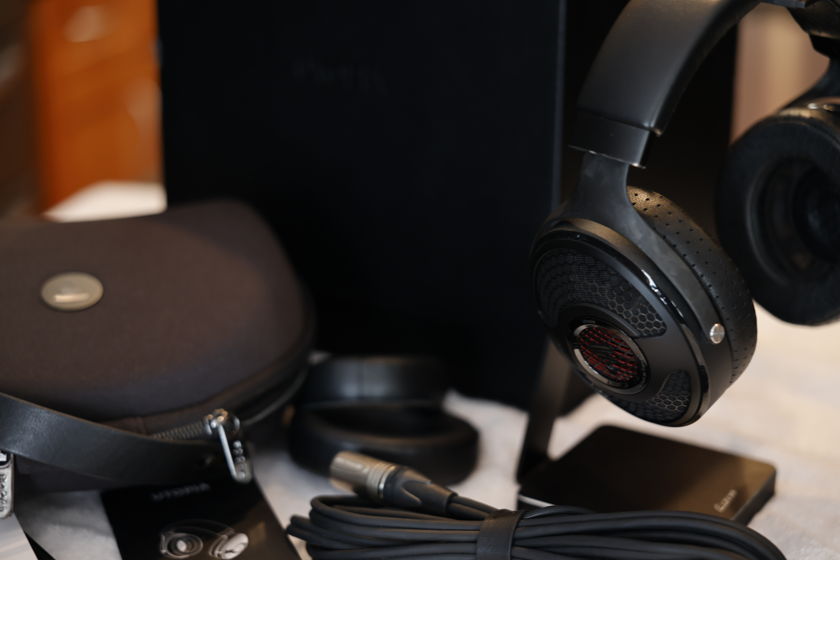 Focal Utopia Headphones / Naim Unity Atom Headphone Amp Bundle