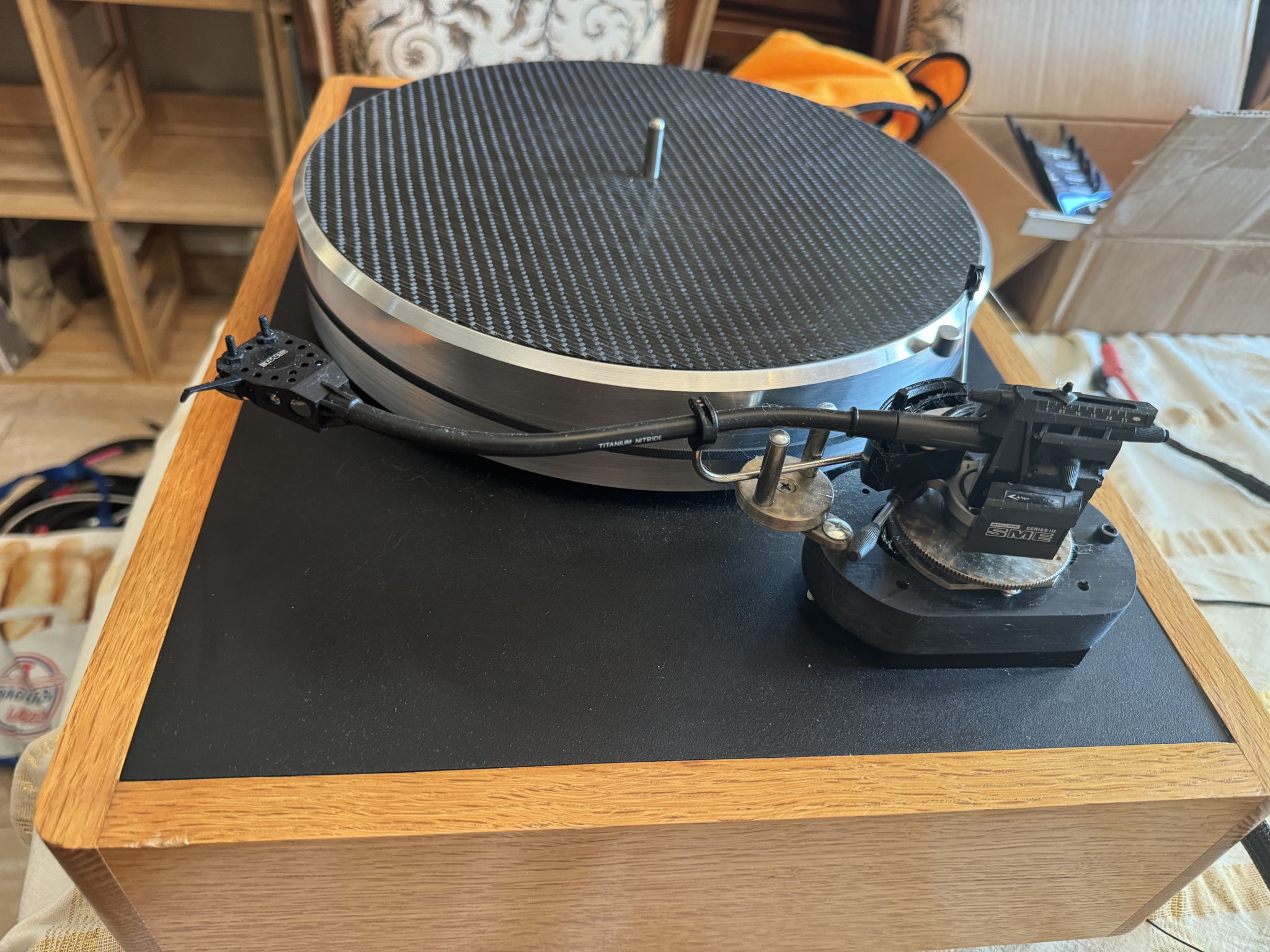 CHOIR AUDIO Turntable with SME 3 tonearm