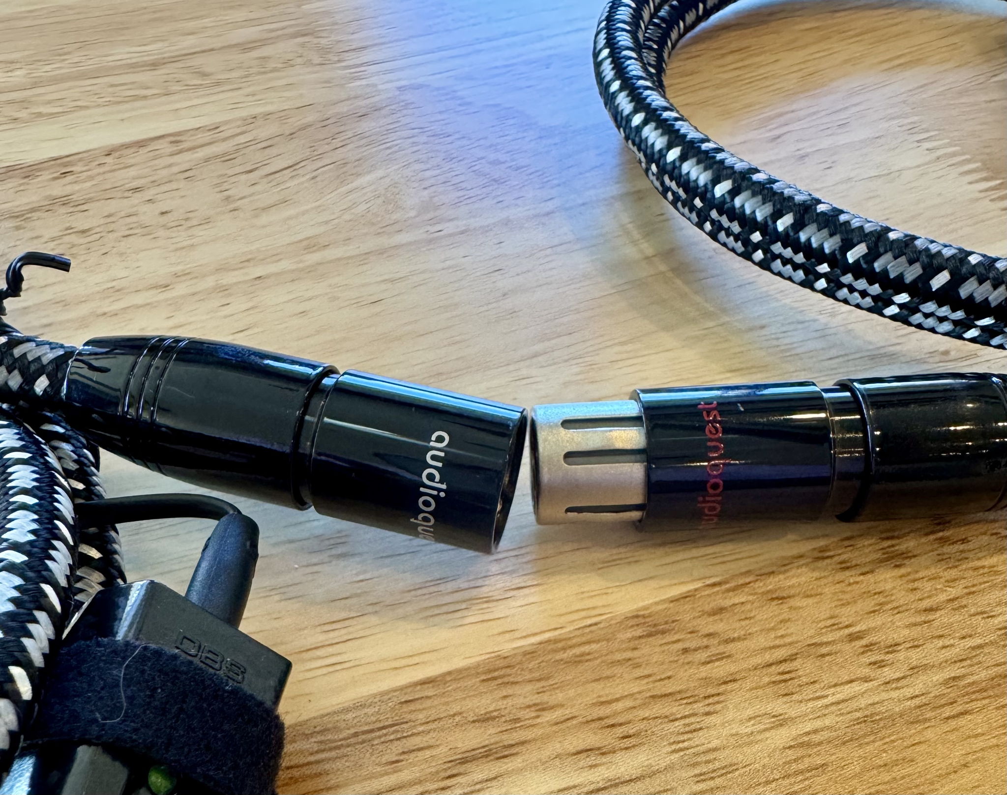 AudioQuest Niagara XLR to XLR 72V DBS 1 Meter 2