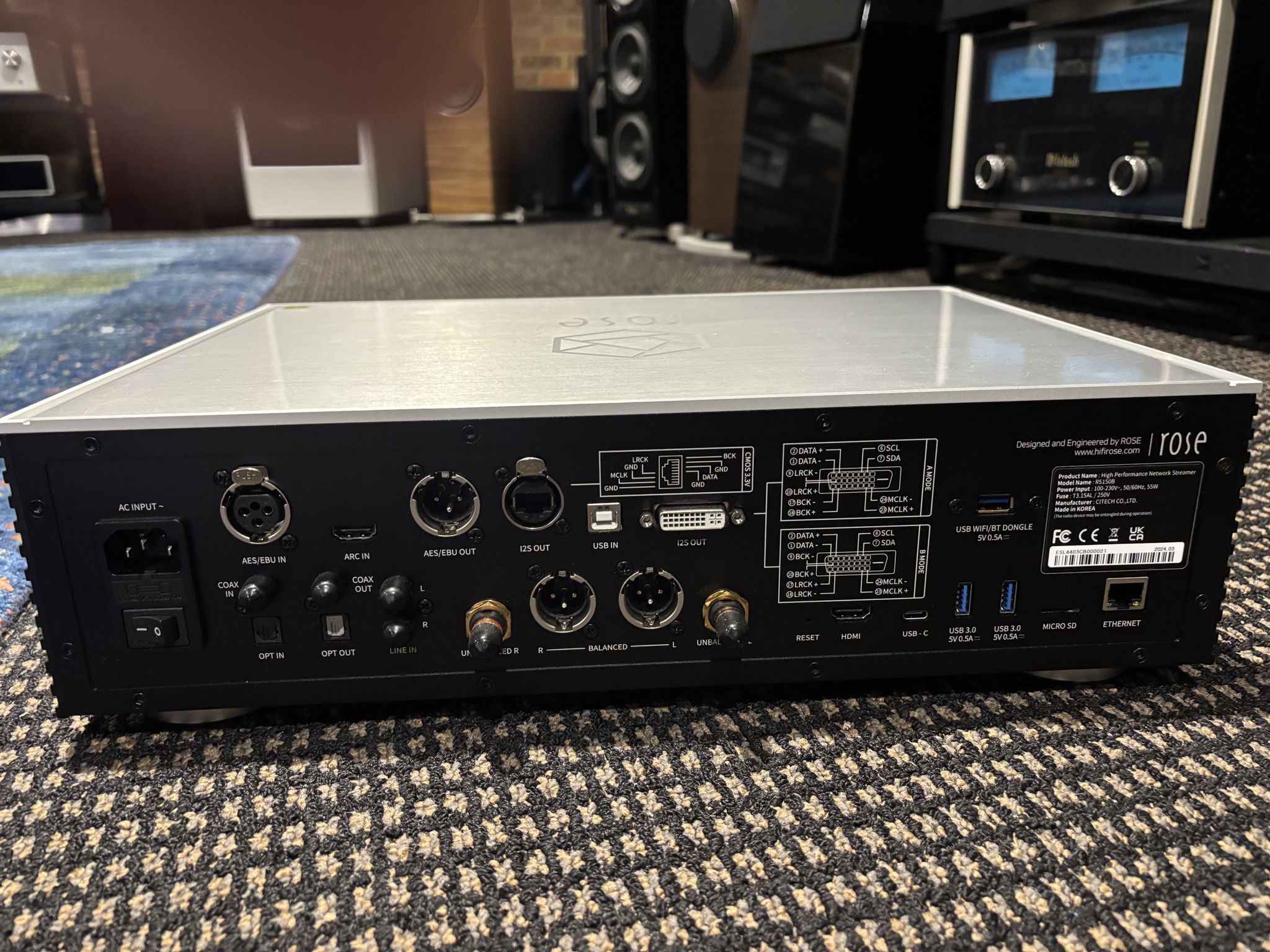 HiFi Rose RS150B Network Streamer and DAC in Silver 2