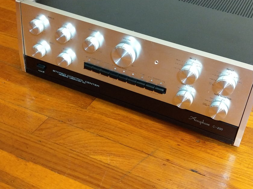 Accuphase C200 Stereo Preamplifier - Classic, Works & Looks Great