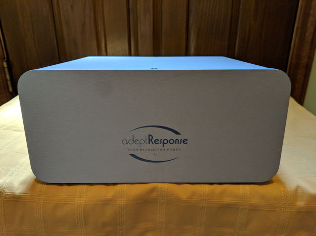 Audience Adept Response aR6-TS, (Includes AU24 Power Ch...
