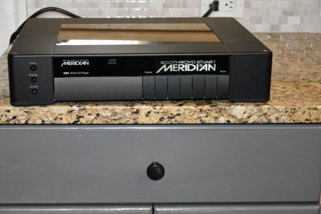 Meridian G-07 24 bit CD Player w/ Meridian System Remote