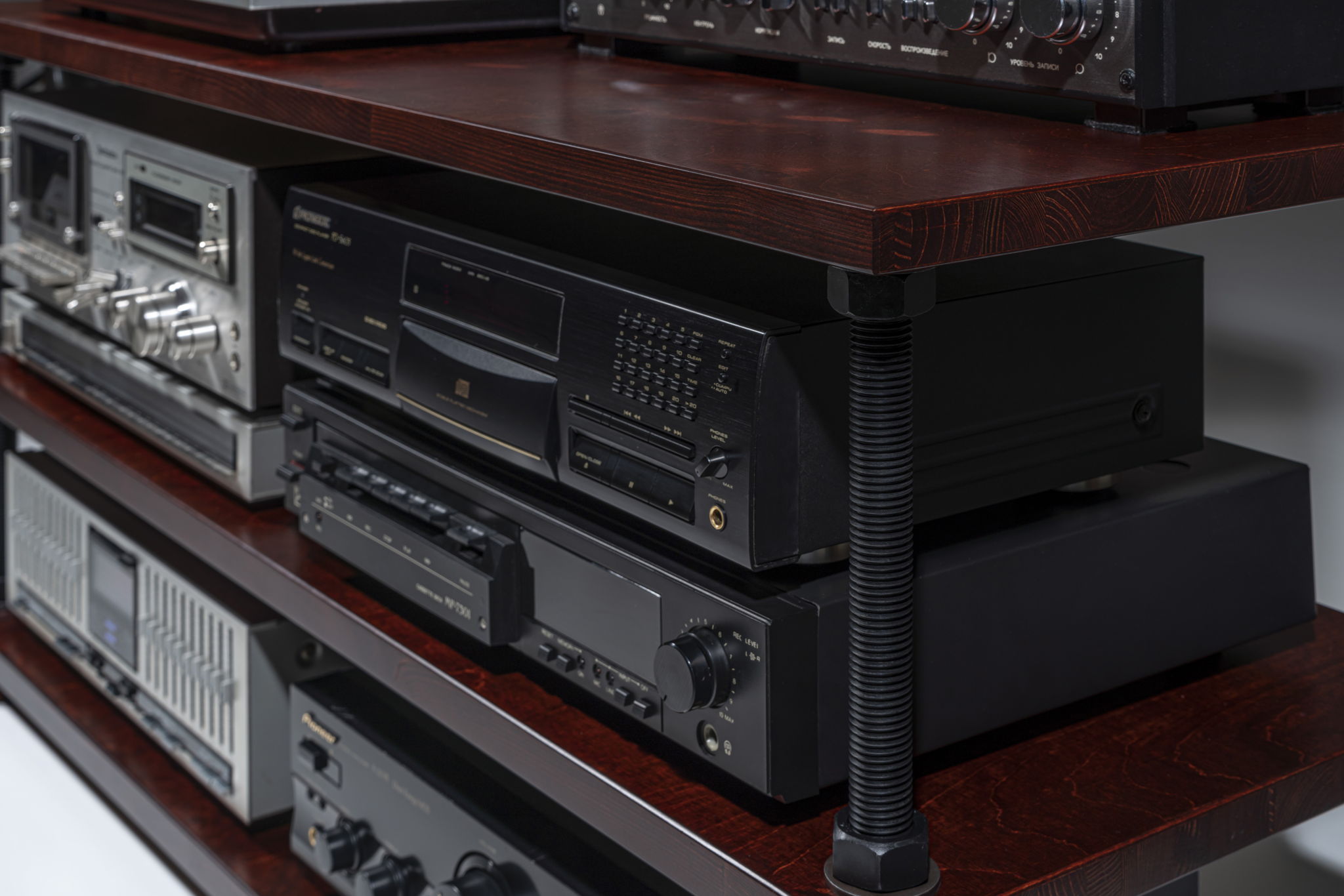 Low profile audio rack with black hardware 7