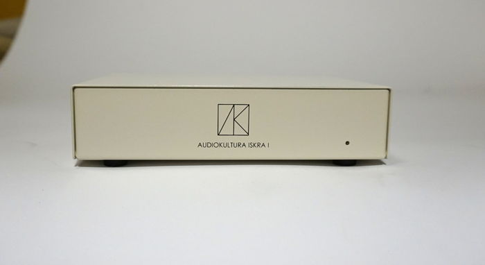 Iskra1 by Audiokultura, MM/MC Phono Stage, Oyster White...