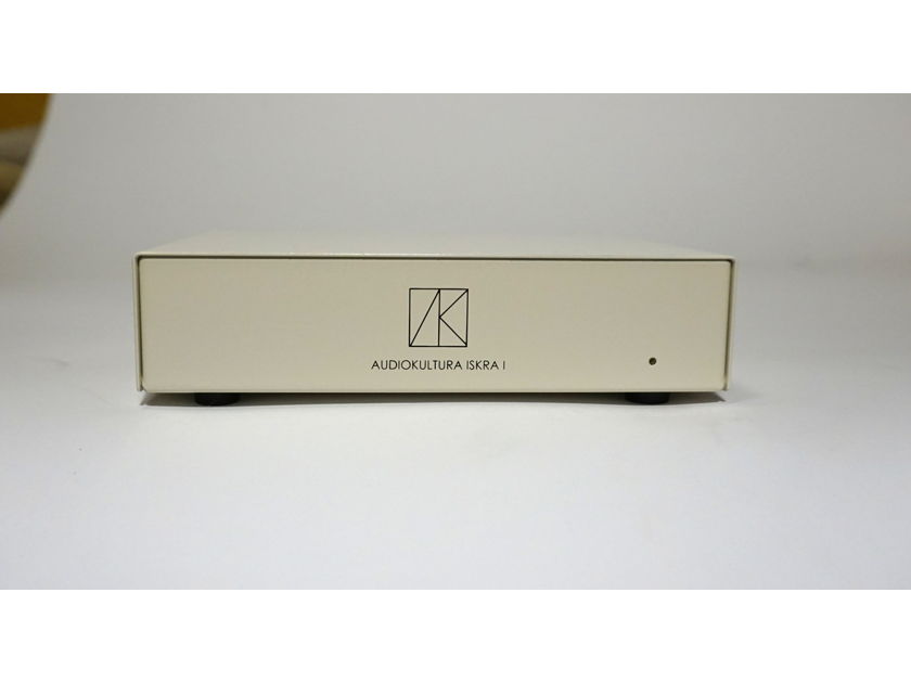 Iskra1 by Audiokultura, MM/MC Phono Stage, Oyster White. Brand New.