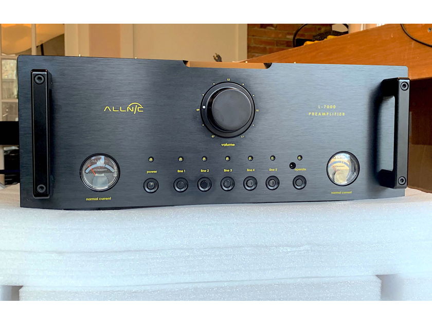 Allnic Audio L-7000 Line Stage Preamplifier