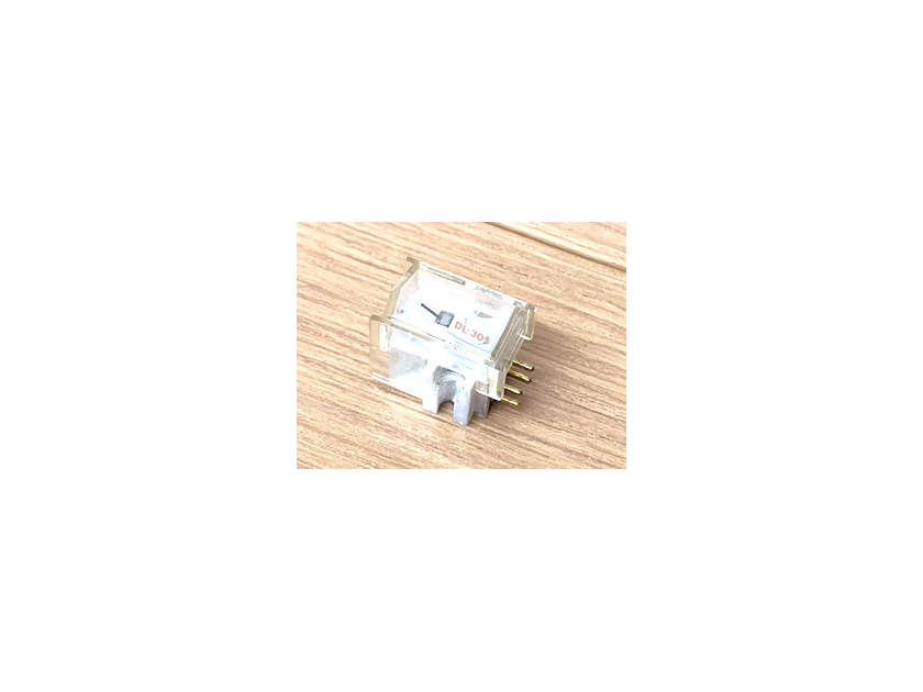 denon dl-305 moving coil cartridge in perfect condition dl-305