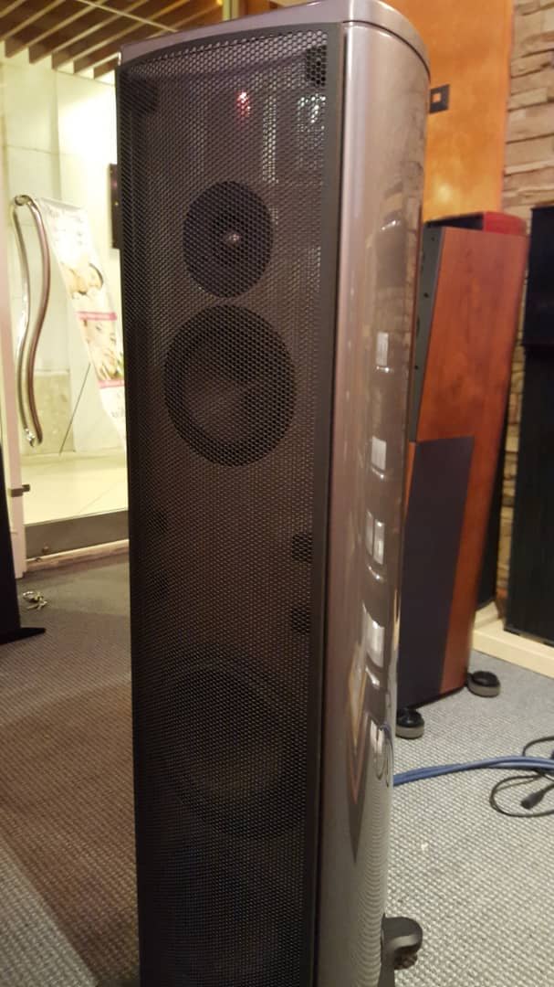 Magico  S3 MKII in M-Coat Titanium (Demo set)