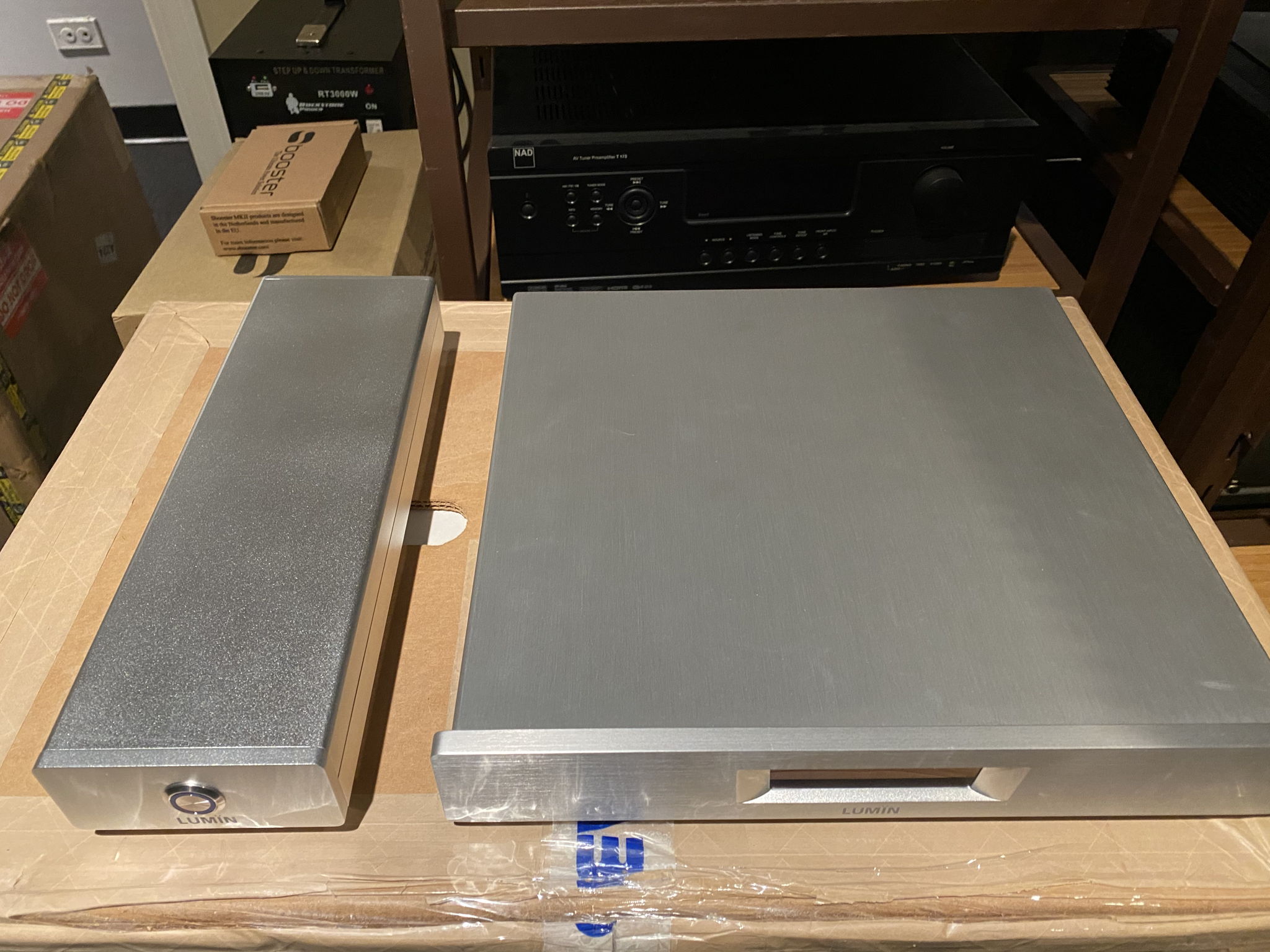 LUMIN T1 with separate power supply