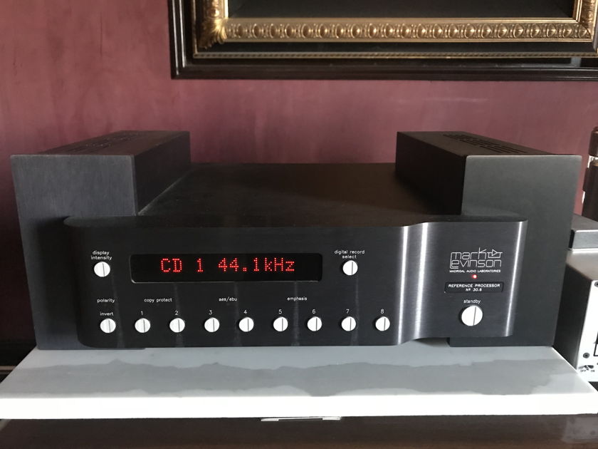 Mark Levinson  30.6 DAC  With 330 power supply