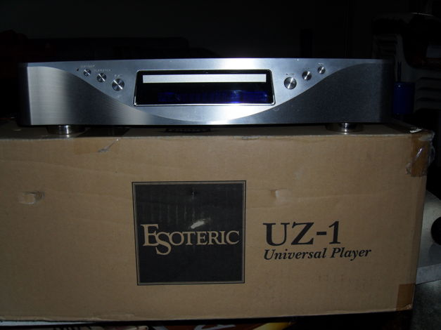 Esoteric UZ-1 Universal CD player. Mint