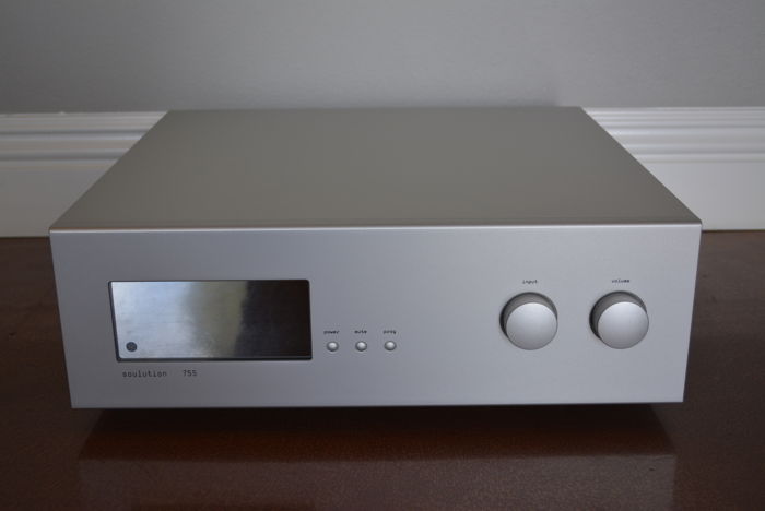 Soulution 755 Phono Preamp 1 month old, 1 owner -- Mint...