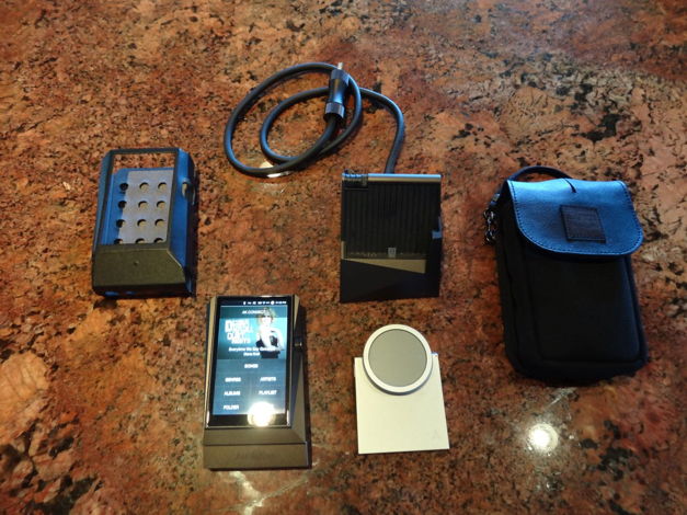 Astell & Kern AK380 WITH AMP AND ACCESSORIES PRICE REDU...