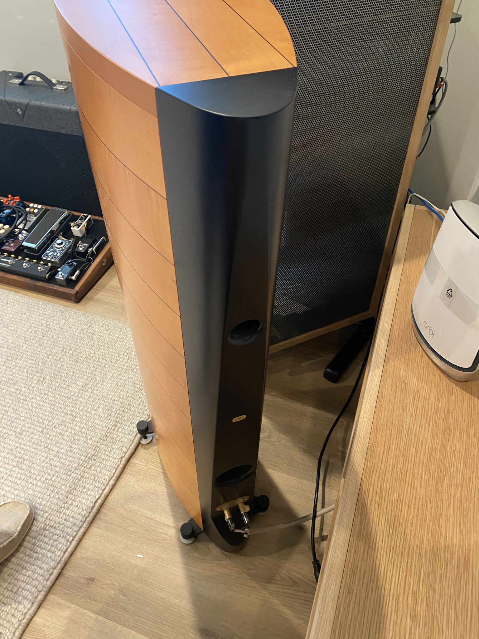 Sonus Faber Cremona 2 floor speakers & 1 center channel... 7