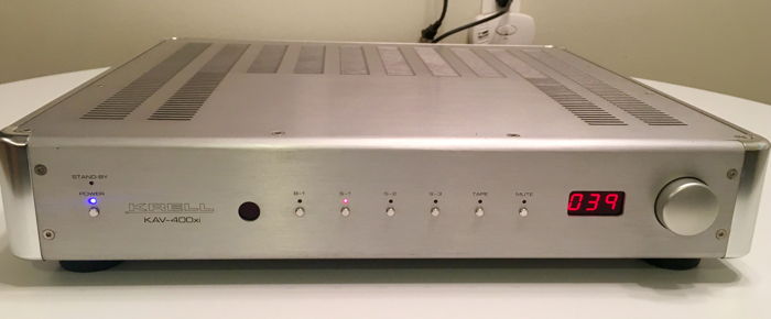 Krell KAV400xi 200 Watt/channel Audiophile Integrated A...