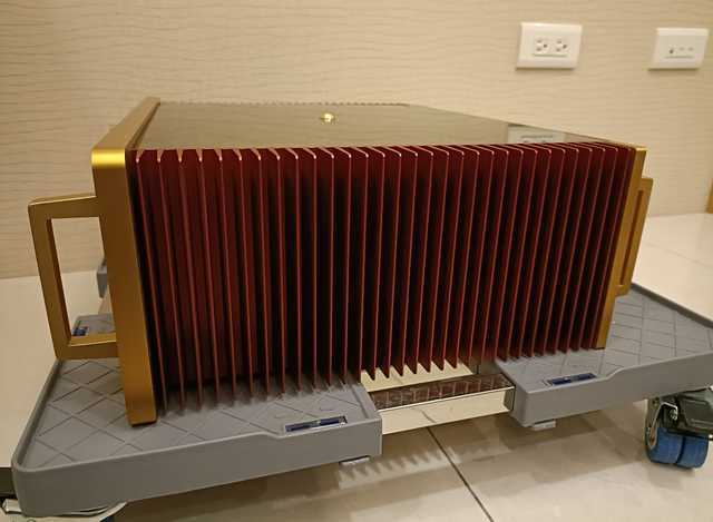 darTZeel NHB-108  power amplifier , with SCNP 4