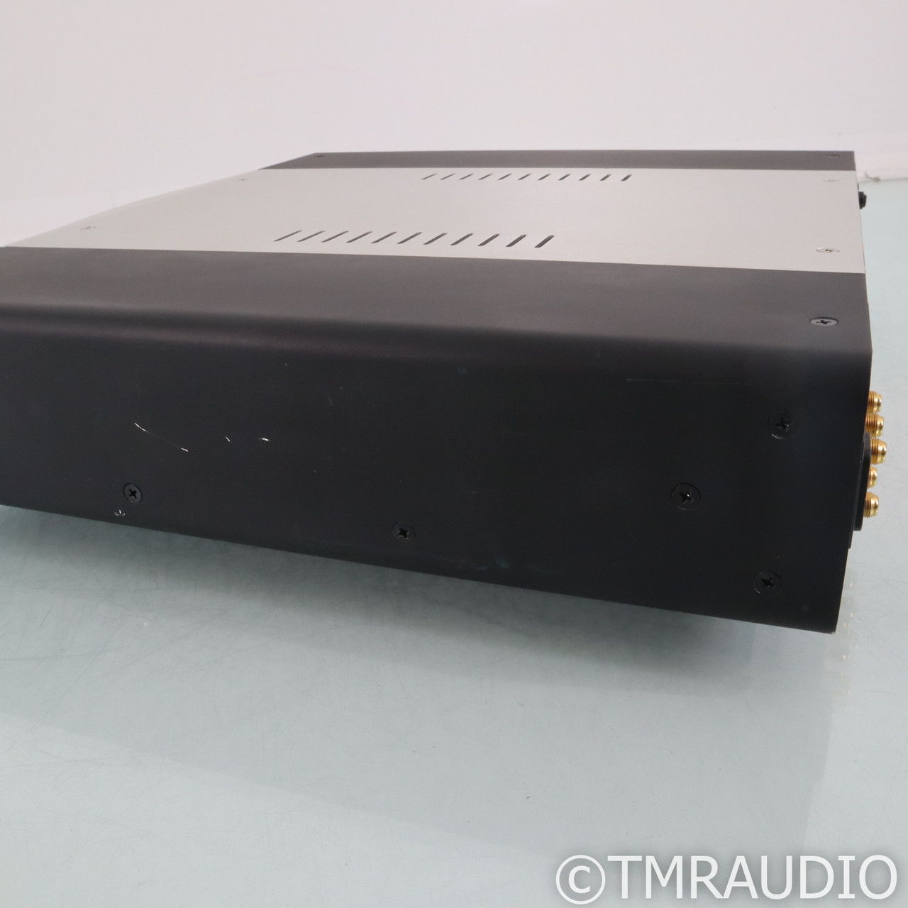 Furman IT-Reference 15i AC Power Line Conditioner (1/0)... 8