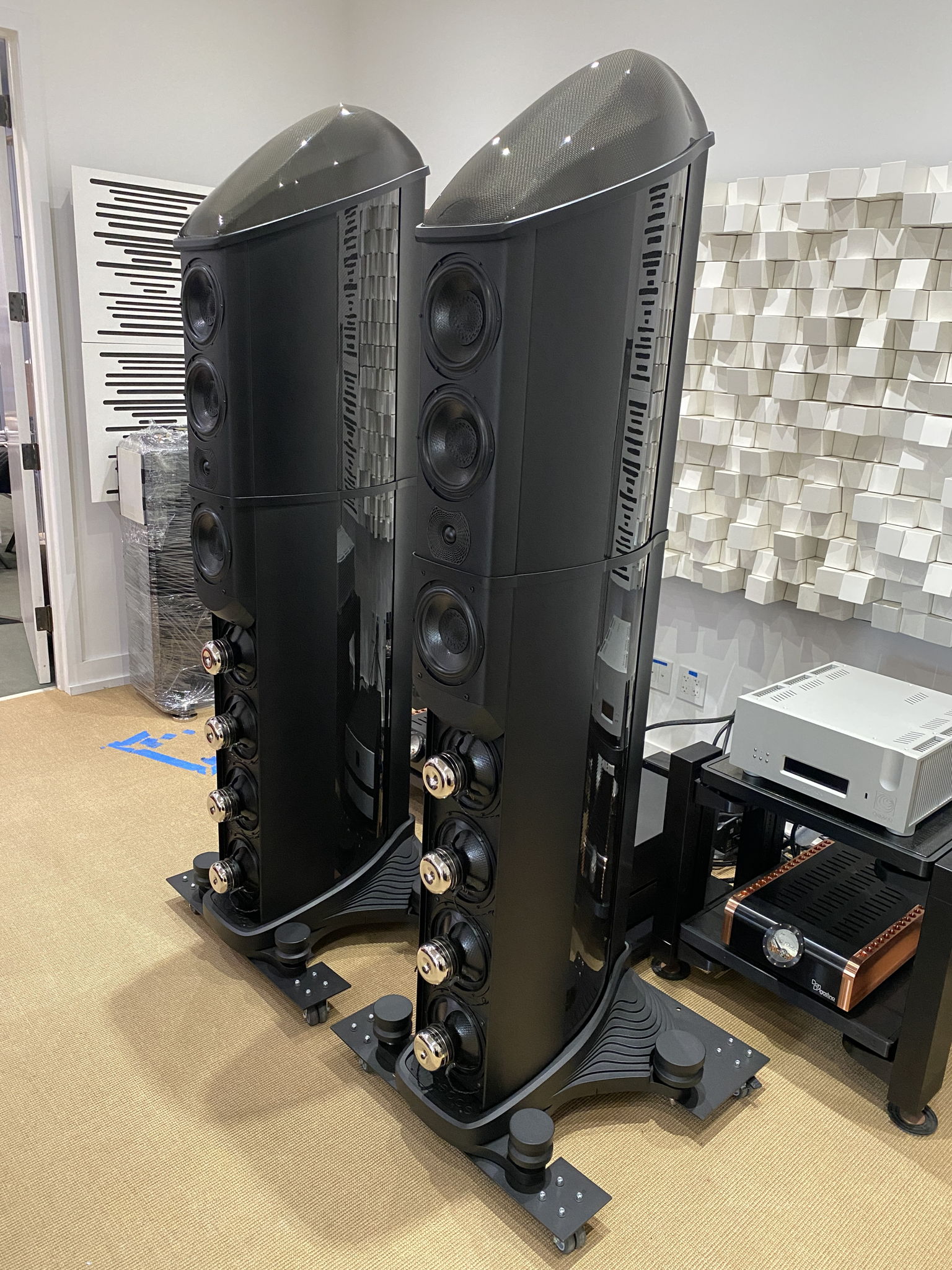 WILSON BENESCH EMINENCE LOUDSPEAKERS IN EXCELLENT CONDI... 9