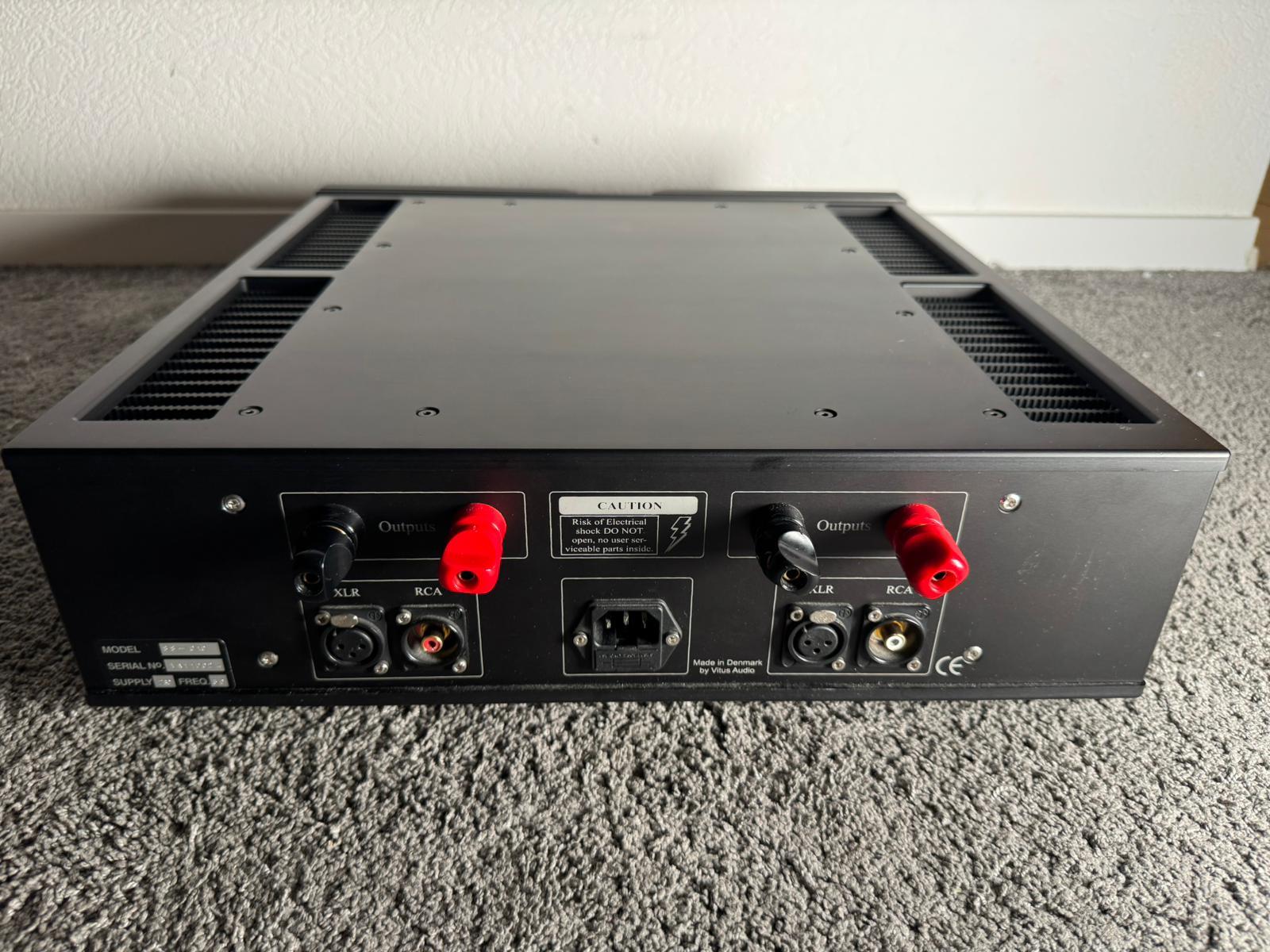 Vitus Audio SS-010 integrated amplifier in black 8