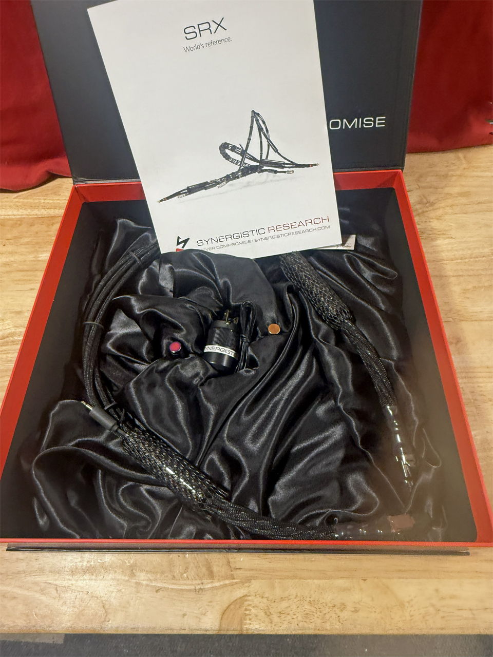 Synergistic Research SRX Ethernet Cable 1.0m - trade-in in excellent condition