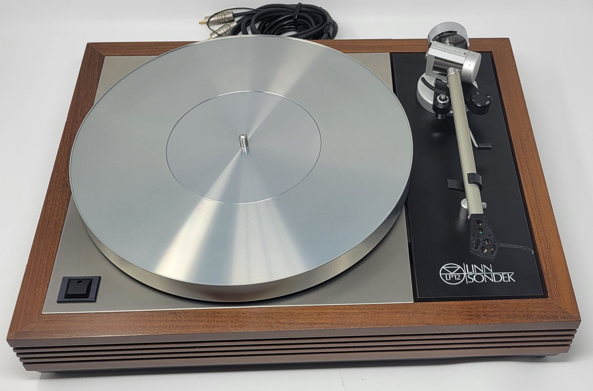 Linn LP12 with Ittok LVII tonearm 4