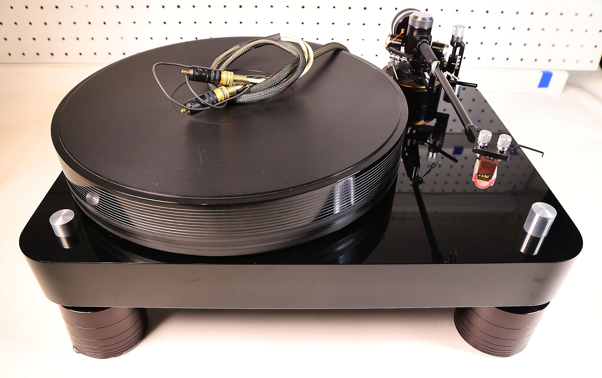 Basis Audio 2500 with Graham Tonearm