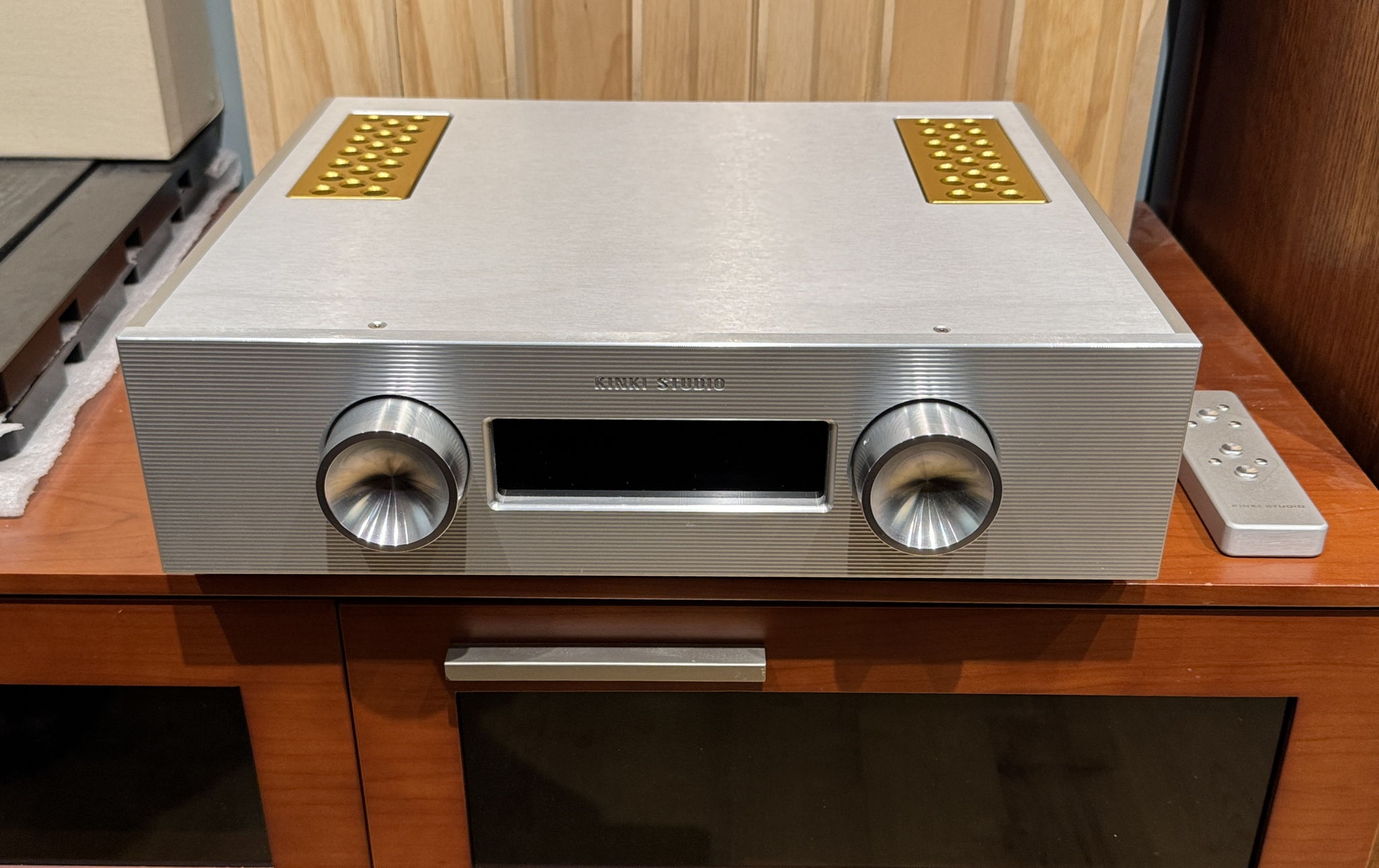 Kinki Studio EX-M1+ Flagship Integrated 2