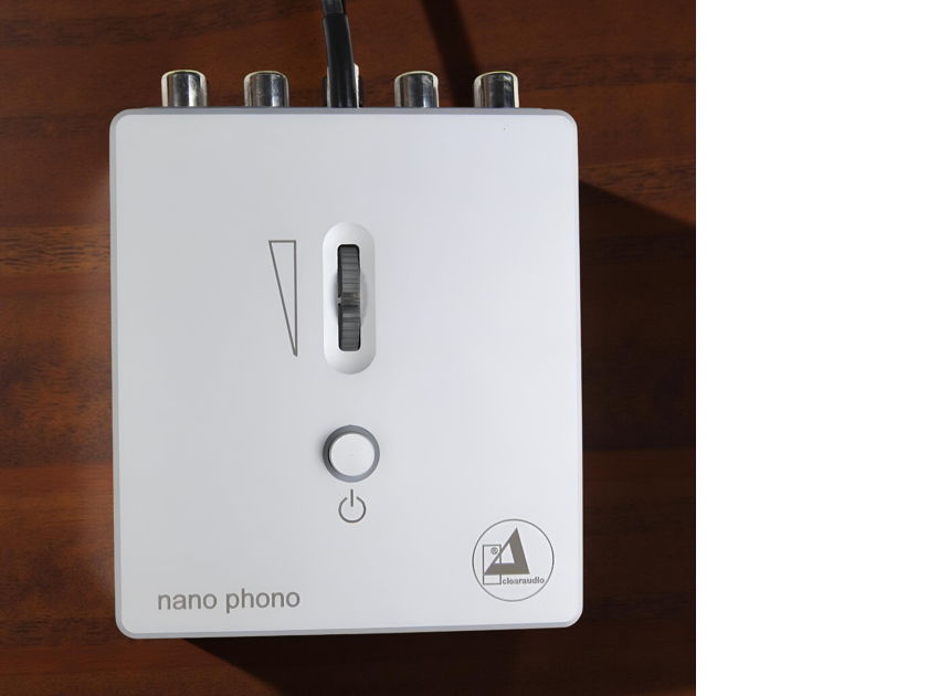 Clearaudio Nano V2 The Battery-Powered German MM/MC Phono Stage