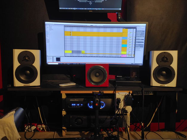 Dynaudio LYD5 Studio Monitors Speakers Bookshelf Loudsp...