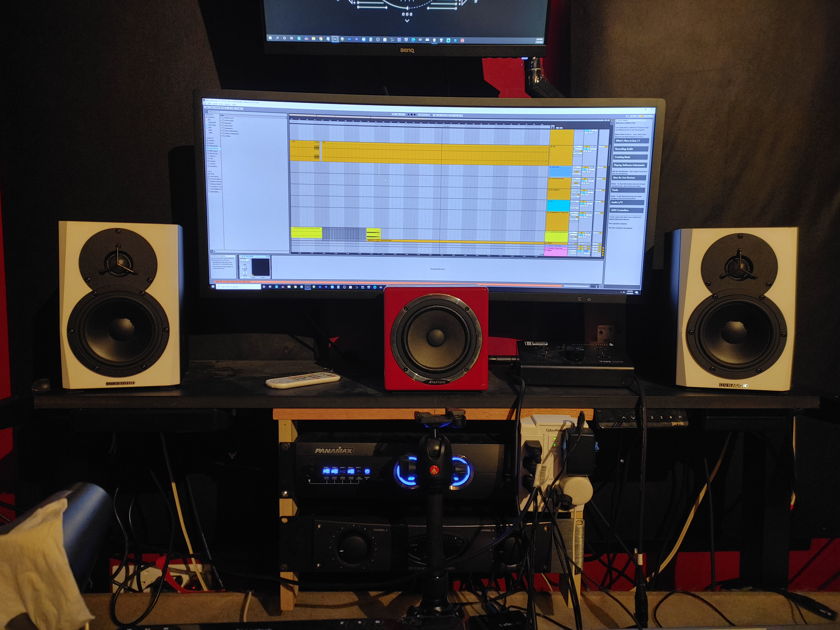 Dynaudio LYD5 Studio Monitors Speakers Bookshelf Loudspeakers
