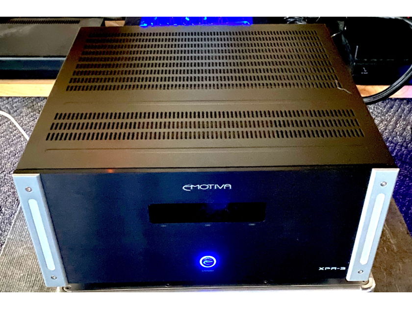 Emotiva XPA-3 / 3 channel amplifier as new